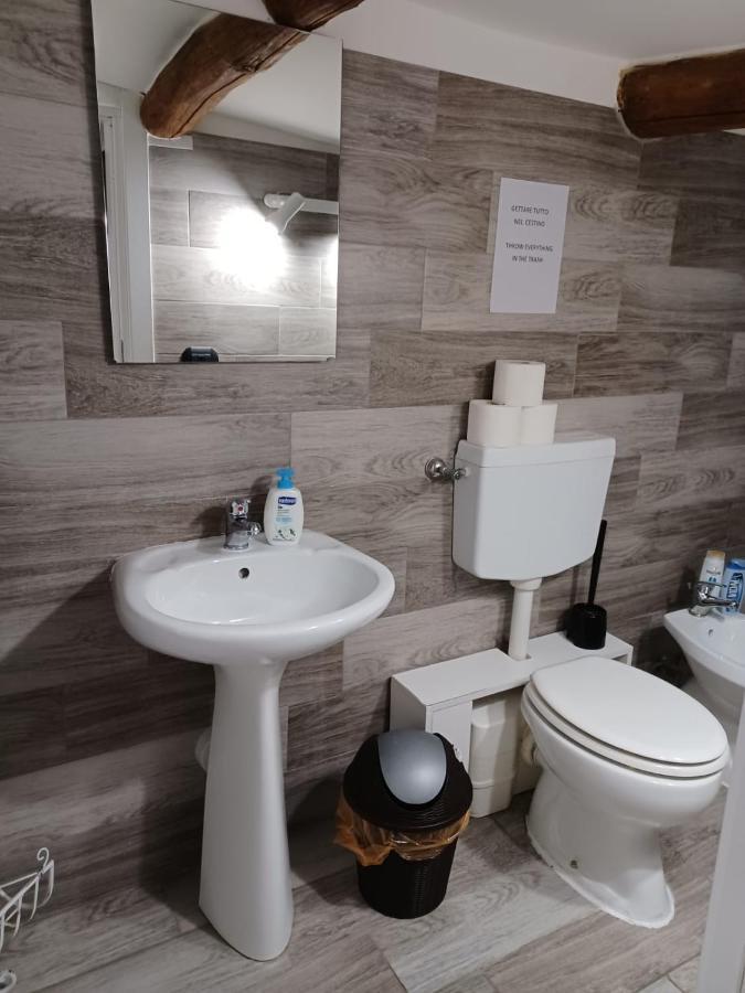 Ponte Di Chiaia Hotell Napoli Eksteriør bilde